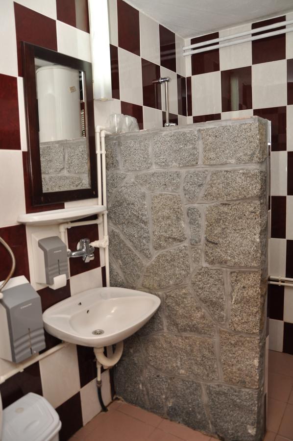Inn Cakmara Raška Exteriör bild