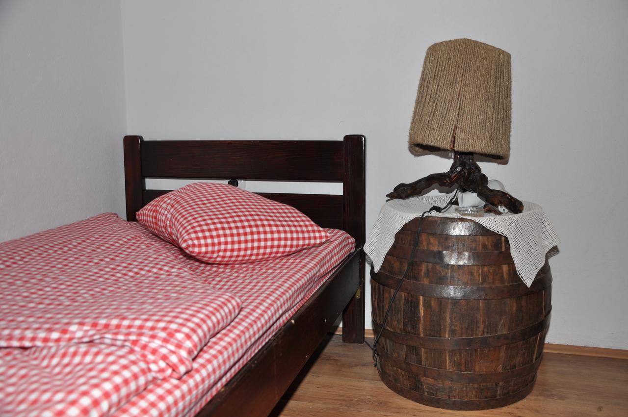 Inn Cakmara Raška Rum bild